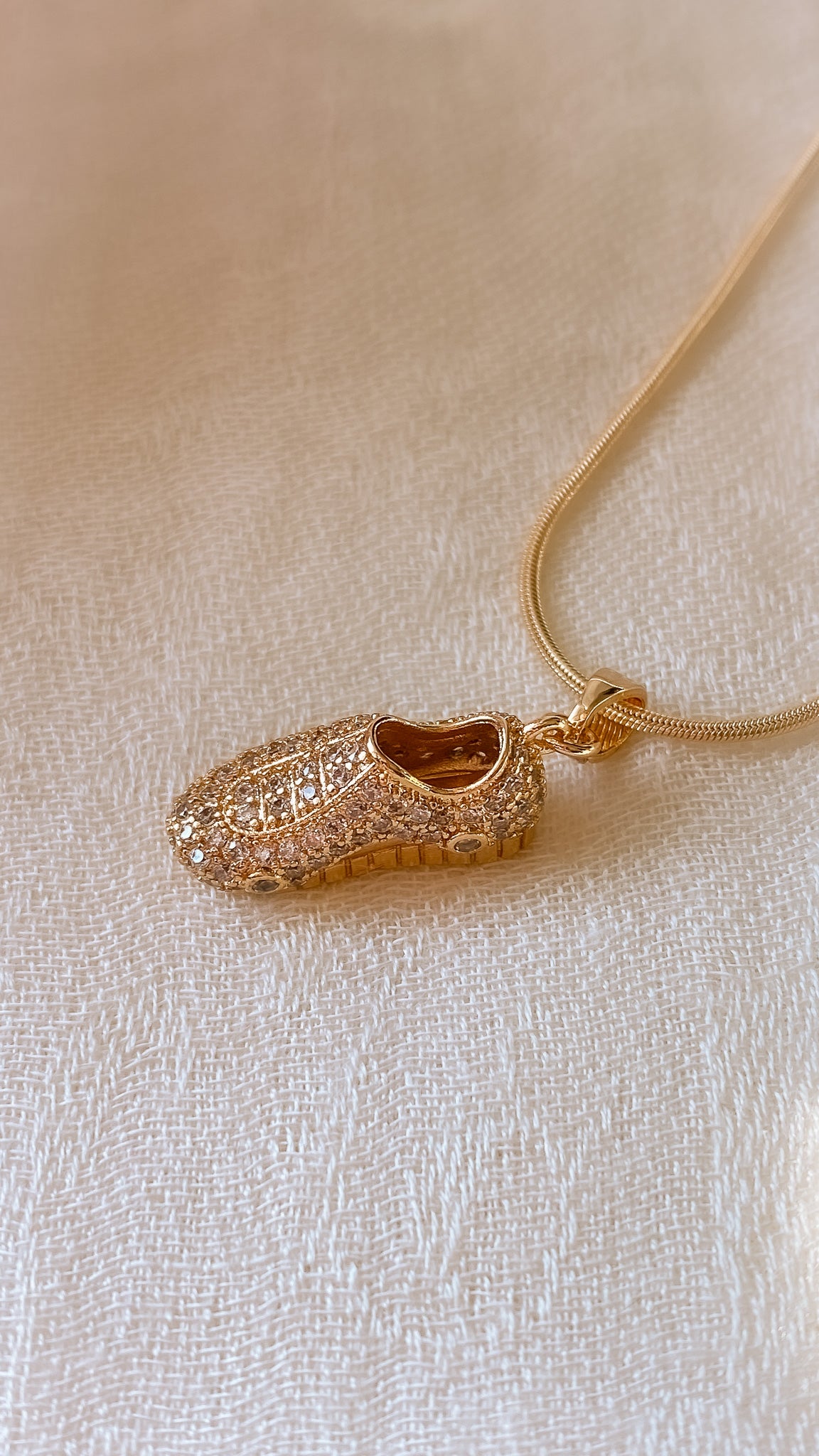 LucyKitty Gold Filled Atlete Running Tennis Shoe Pendant