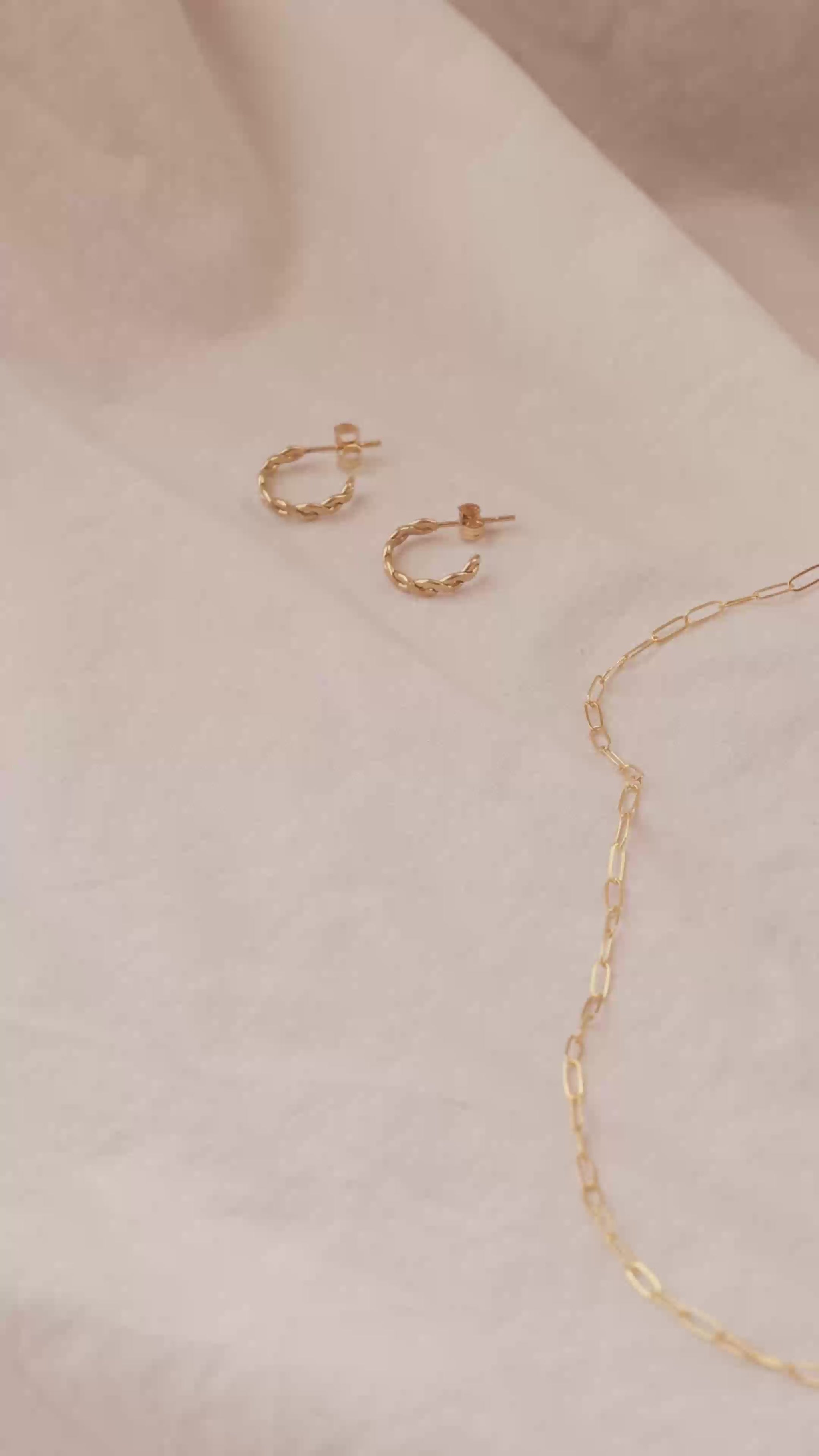 LucyKitty Gold Filled Gossamer Chain Bracelet