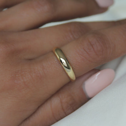 Simple Gold Band