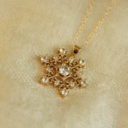 LucyKitty Gold Filled Freya Snowflake Pendant Necklace