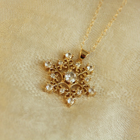 LucyKitty Gold Filled Freya Snowflake Pendant Necklace